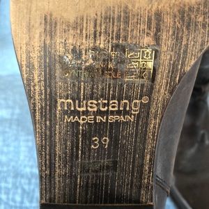 where are mustang shoes made